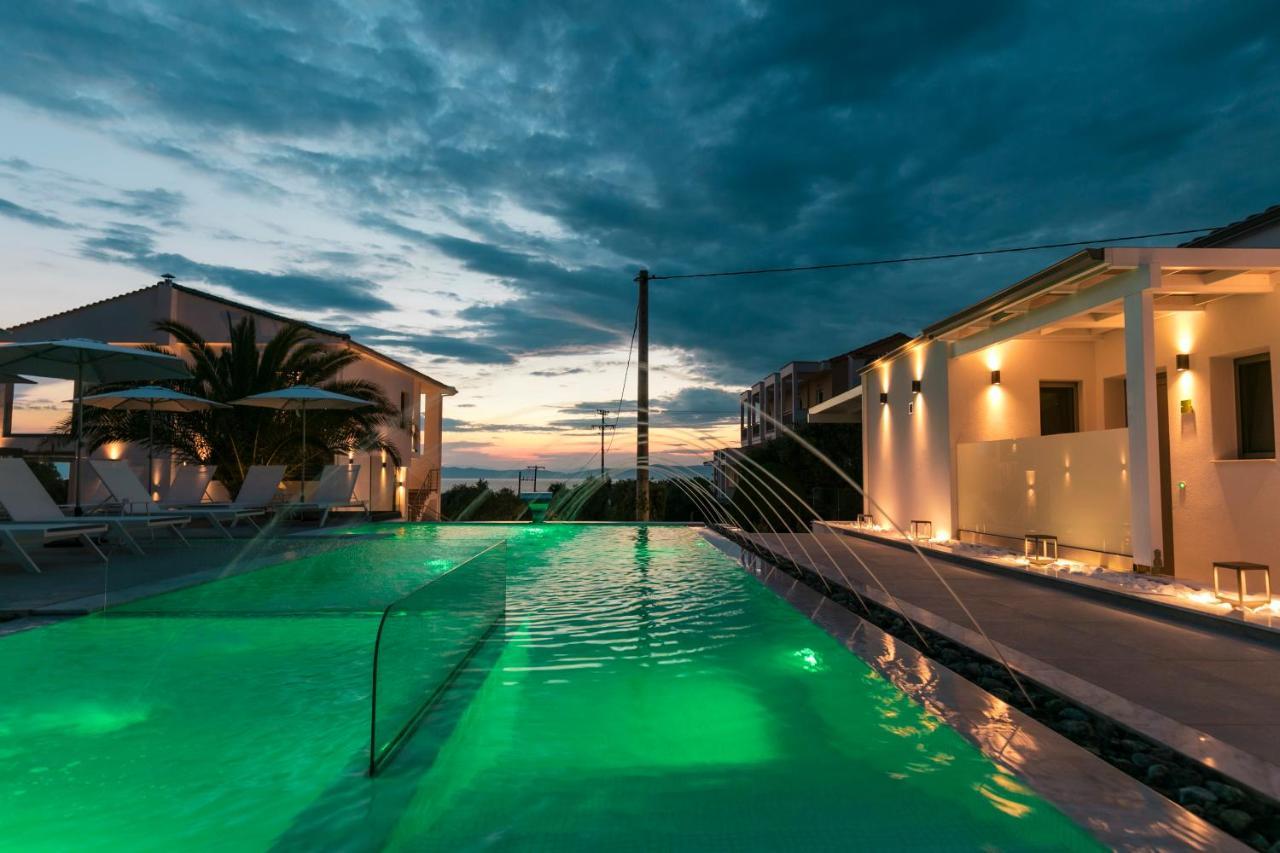 Pachis Escape Suites Exterior foto