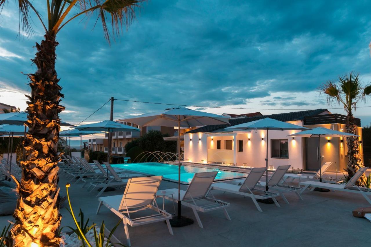 Pachis Escape Suites Exterior foto
