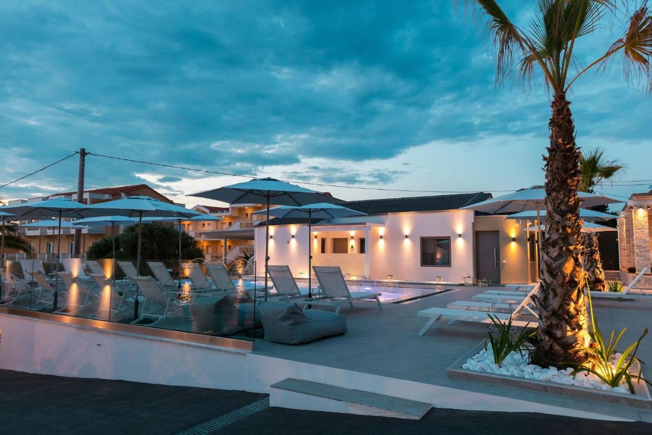 Pachis Escape Suites Exterior foto
